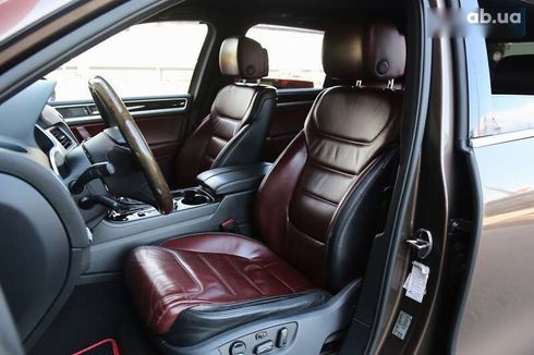 Volkswagen Touareg 2012 - фото 9