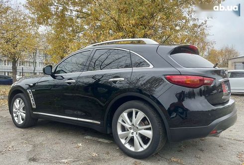 Infiniti QX70 2015 - фото 3