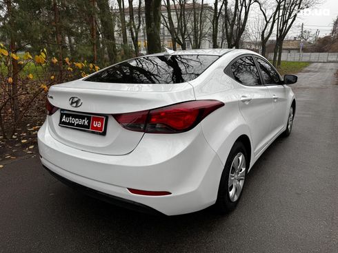 Hyundai Elantra 2015 белый - фото 6