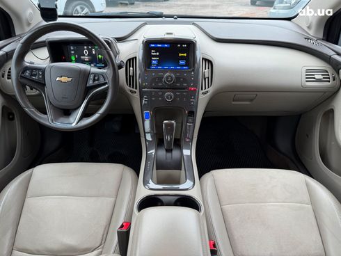 Chevrolet Volt 2014 белый - фото 18