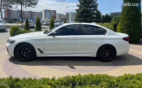 BMW 5 серия 2021 - фото 4