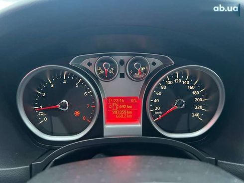 Ford Focus 2010 - фото 21