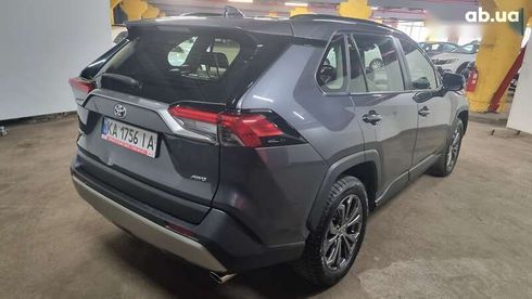 Toyota RAV4 2022 - фото 5