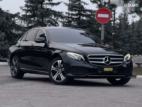 Mercedes-Benz E-Класс 2019 - фото 7