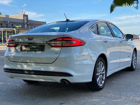 Ford Fusion 2017 - фото 10