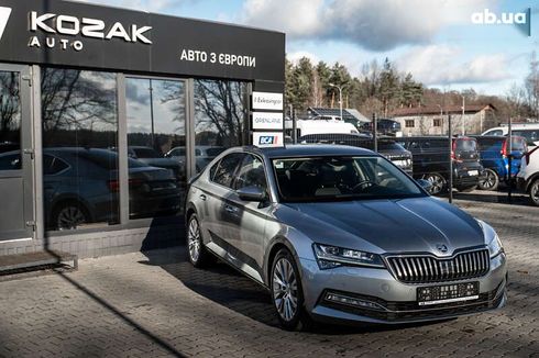Skoda Superb 2020 - фото 6