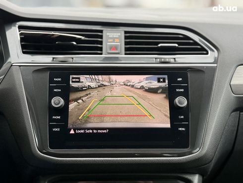 Volkswagen Tiguan 2018 черный - фото 17