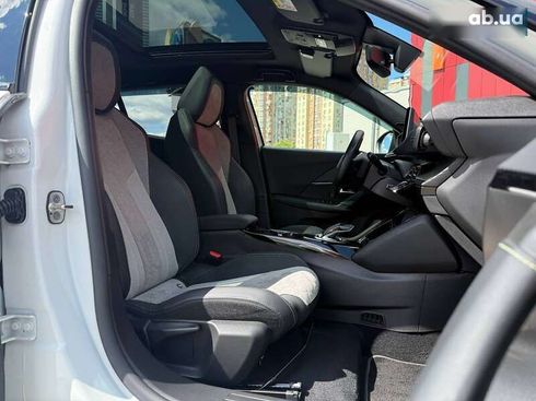 Peugeot e-2008 2021 - фото 12