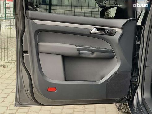 Volkswagen Touran 2011 - фото 23