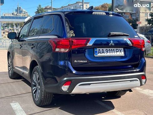 Mitsubishi Outlander 2020 - фото 6