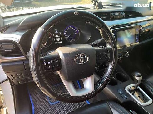 Toyota Hilux 2016 - фото 14