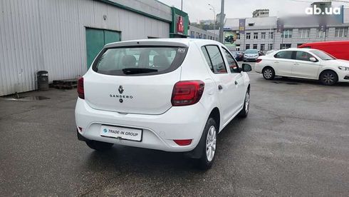 Renault Sandero 2020 - фото 10