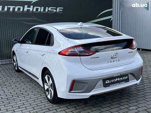 Hyundai Ioniq 2017 - фото 17