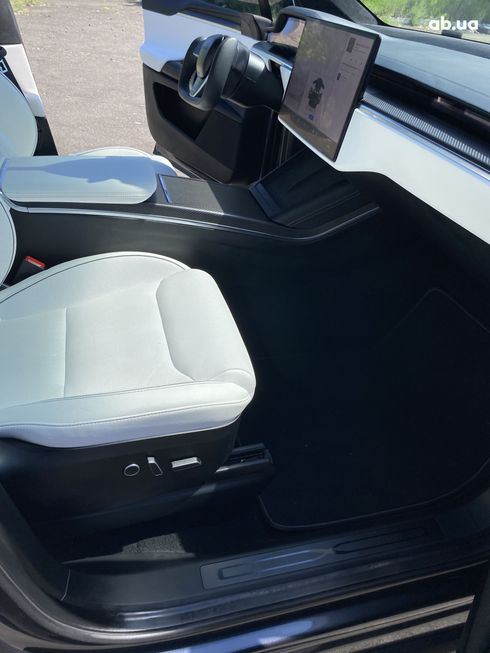 Tesla Model X 2024 серый - фото 17