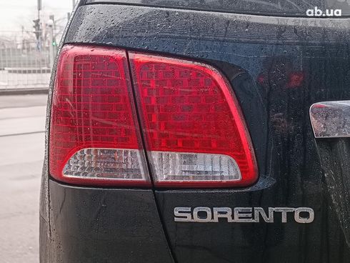 Kia Sorento 2011 черный - фото 9