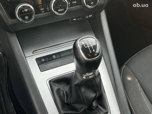 Skoda Octavia 2017 белый - фото 20