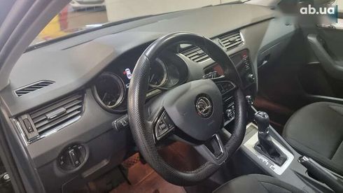 Skoda Octavia 2020 - фото 10