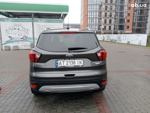 Ford Escape 2019 серый - фото 6