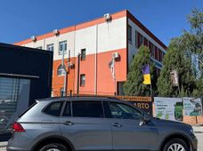 Продажа б/у Volkswagen Tiguan 2020 года - купить на Автобазаре