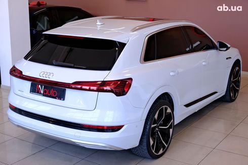 Audi E-Tron 2020 - фото 5
