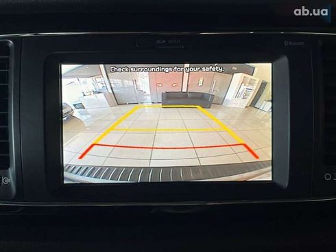 Kia Carnival 2016 - фото 15