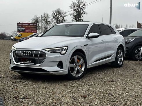 Audi E-Tron 2021 - фото 2