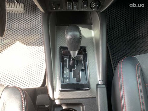 Mitsubishi Outlander 2018 белый - фото 33