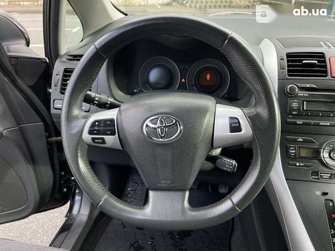 Toyota Auris 2010 - фото 13