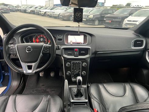 Volvo V40 2017 синий - фото 33
