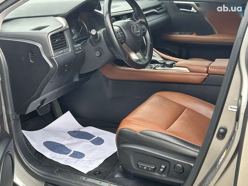 Lexus RX 2018 - фото 15