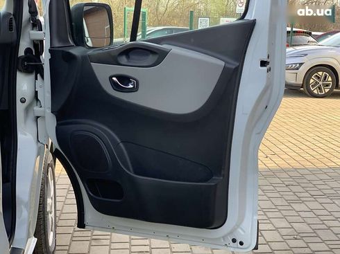 Renault Trafic 2019 - фото 30