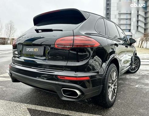 Porsche Cayenne 2016 - фото 14