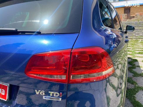 Volkswagen Touareg 2015 синий - фото 26