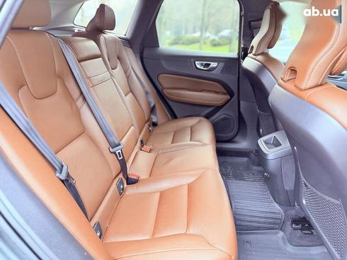 Volvo XC60 2019 - фото 16