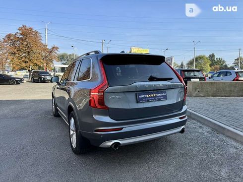 Volvo XC90 2017 - фото 11