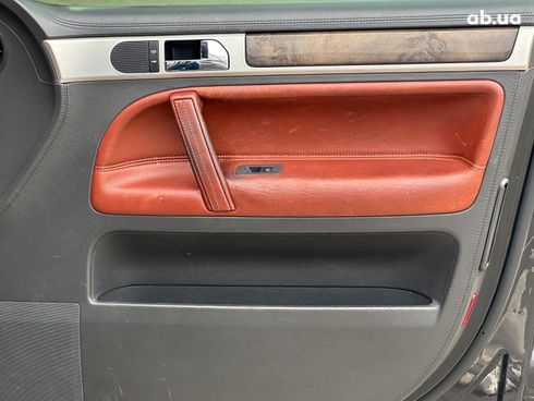 Volkswagen Touareg 2009 черный - фото 59