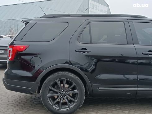 Ford Explorer 2018 черный - фото 16