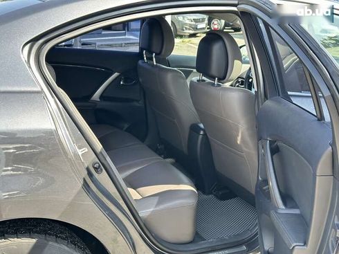 Toyota Avensis 2013 - фото 27