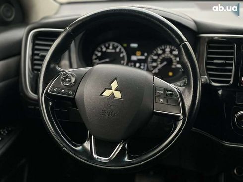 Mitsubishi Outlander 2015 - фото 15