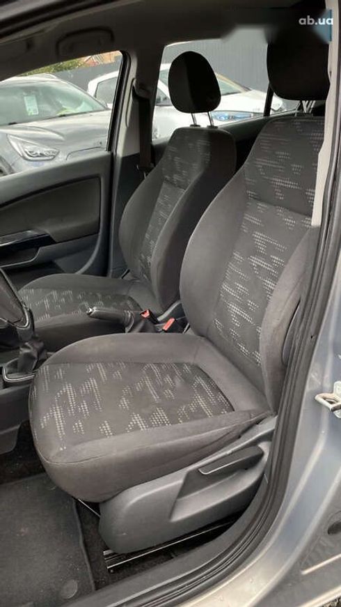 Opel Corsa 2011 - фото 18
