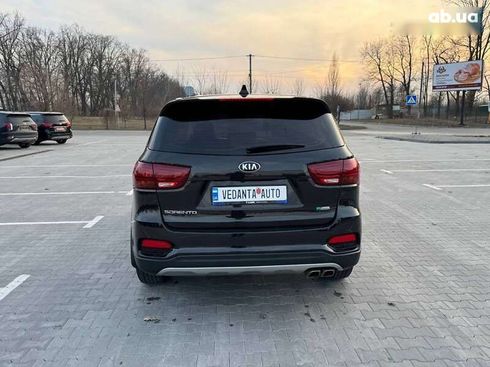 Kia Sorento 2019 - фото 4