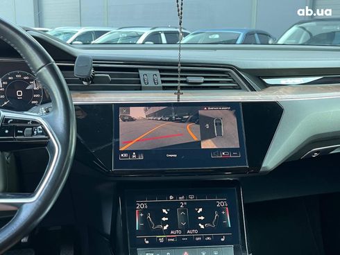 Audi E-Tron 2020 синий - фото 43