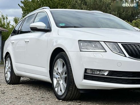 Skoda Octavia 2020 - фото 10