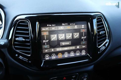 Jeep Compass 2021 - фото 17