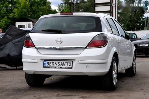 Opel Astra 2013 - фото 29