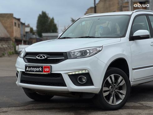 Chery Tiggo 3 2017 белый - фото 4