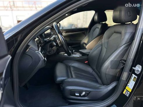 BMW 5 серия 2018 - фото 14