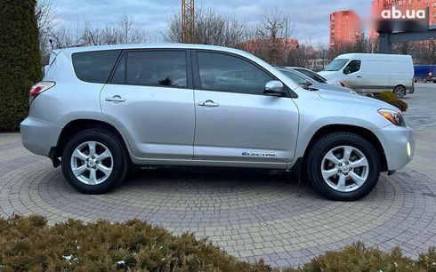 Toyota RAV4 2014 - фото 8