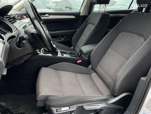 Volkswagen passat b8 2017 белый - фото 39