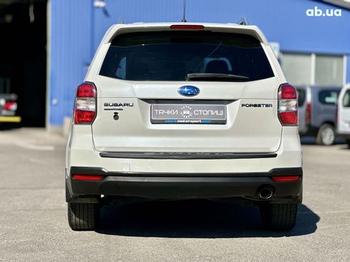 Subaru Forester 2014 белый - фото 5